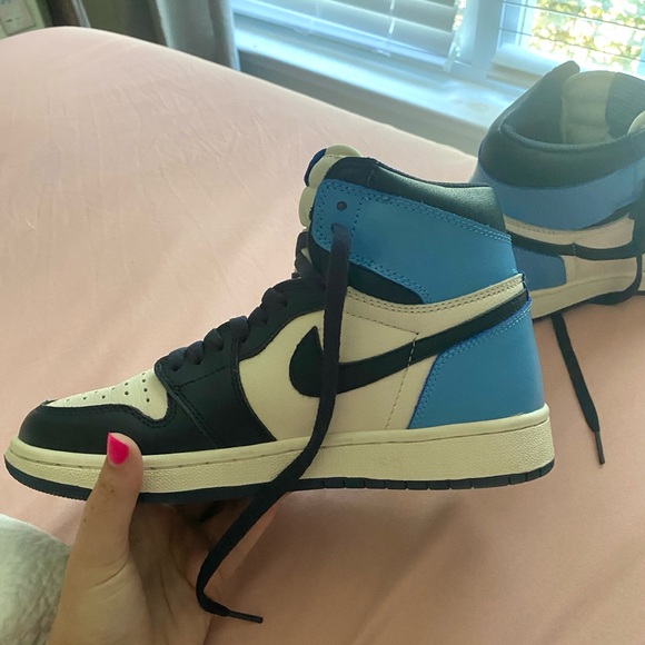 Men’s Air Jordan 1 High Retro OG - Picture 2 of 8
